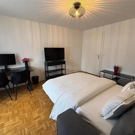 5 Center Of Geneva, 115 M2 , Private Parking Appartement *