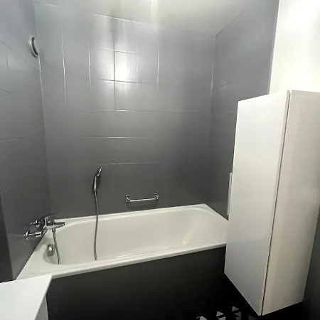Appartement 5 Center Of Geneva, 115 M2 , Private Parking